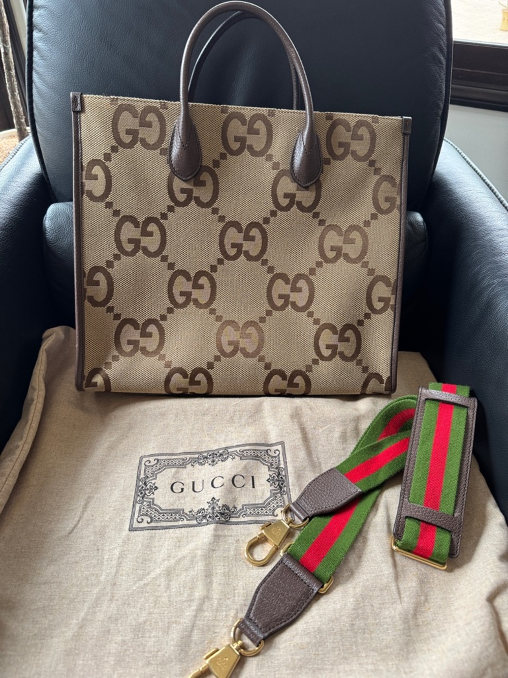 - GUCCI GG TOTE Jumbo new without tags comes with dust bag